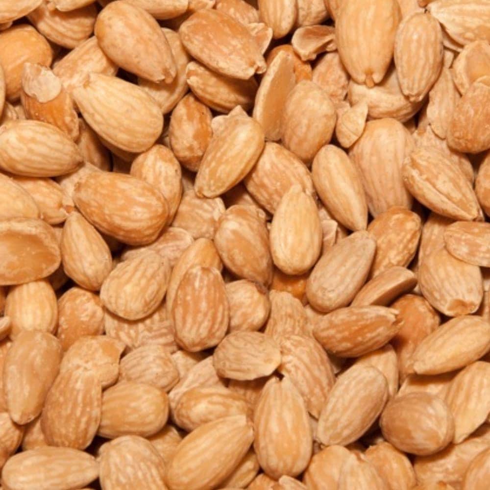 Geröstete, blanchierte Mandeln ohne Salz