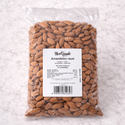 Rohe Mandeln